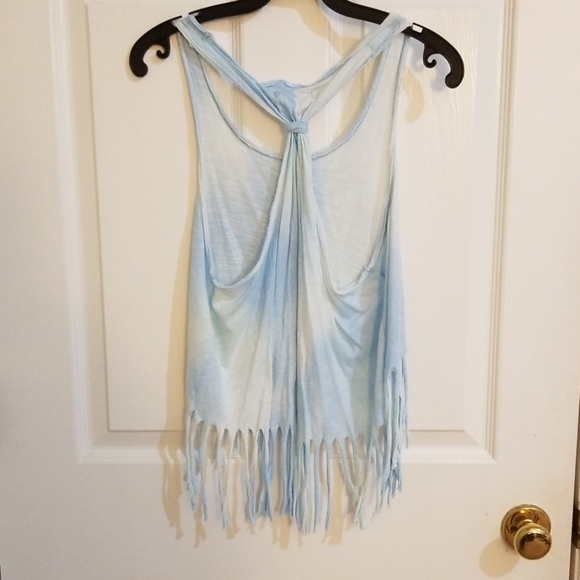 Super cute Hollister fringe tank - Picture 2 of 3